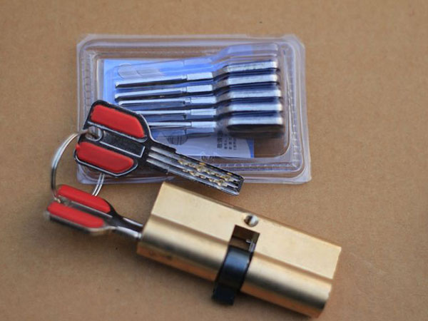 揭东24小时上门开锁公司